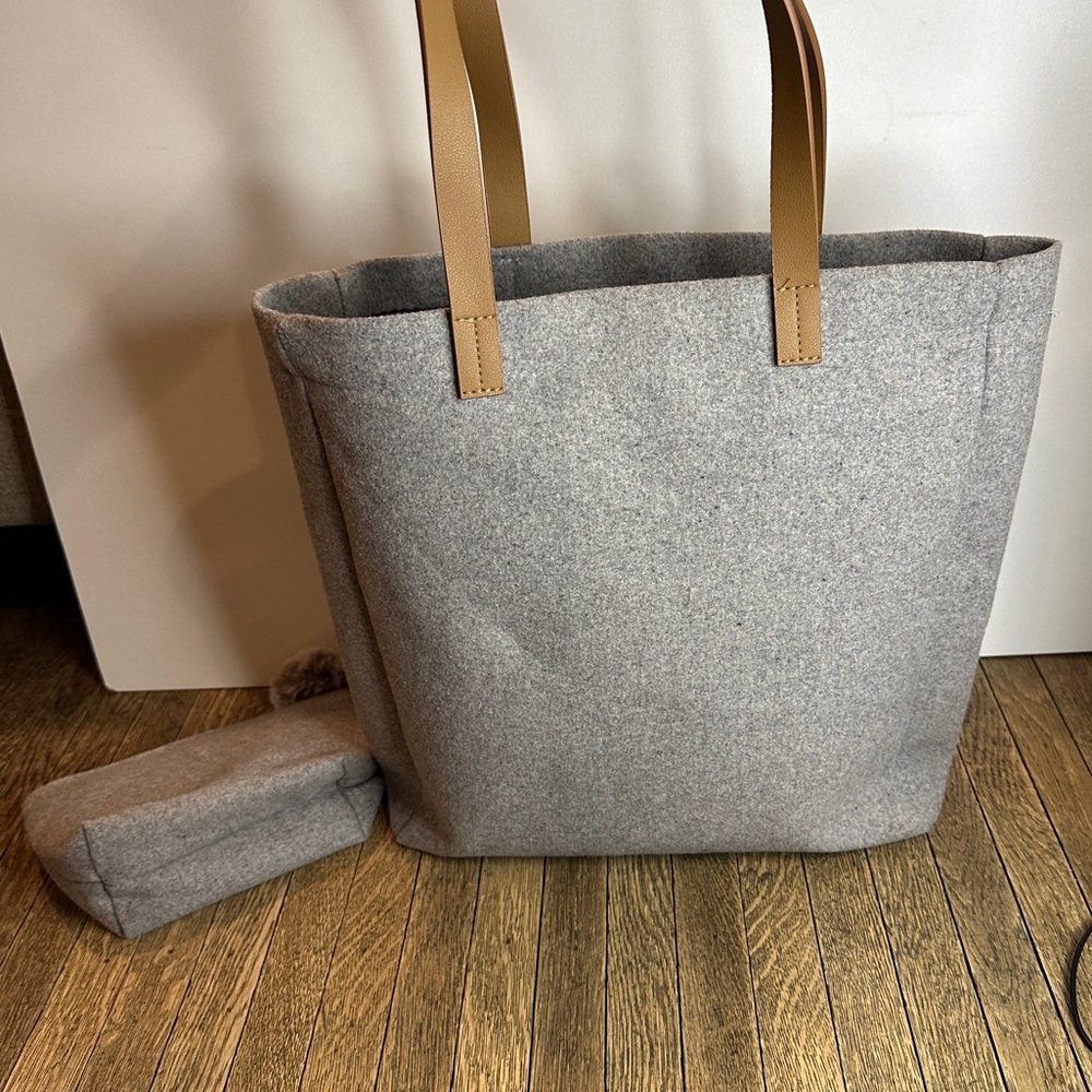 Gray Felt Tote Bag and Matching Small Makeup Bag with PomPoms. - Picture 7 of 7